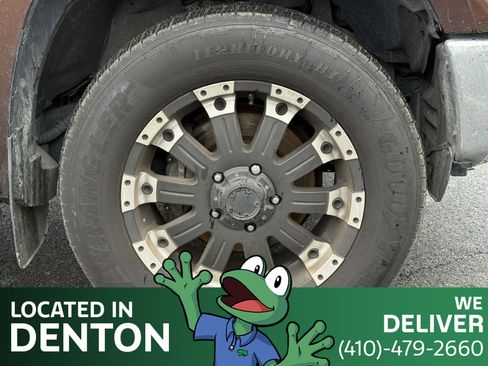 Used 2017 Toyota Tundra SR5 w/ SR5 Upgrade Package image 9