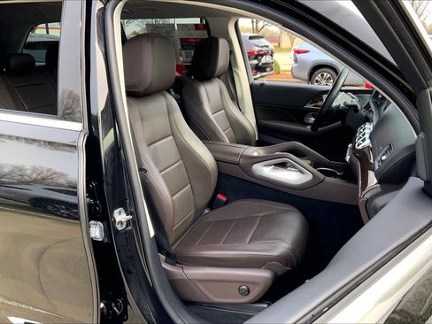 Used 2022 Mercedes-Benz GLS 450 4MATIC image 9