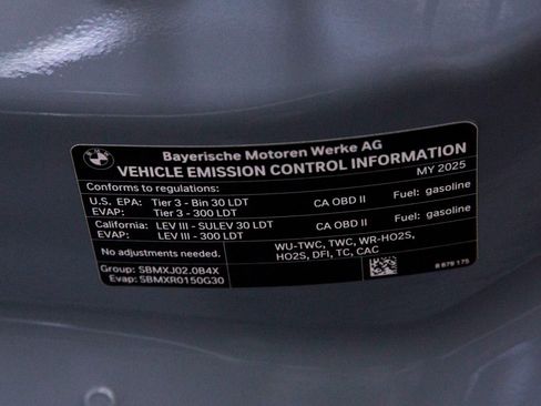 Certified 2025 BMW X4 xDrive30i image 35