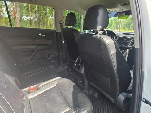 Used 2021 Volkswagen Atlas SE FWD image 23