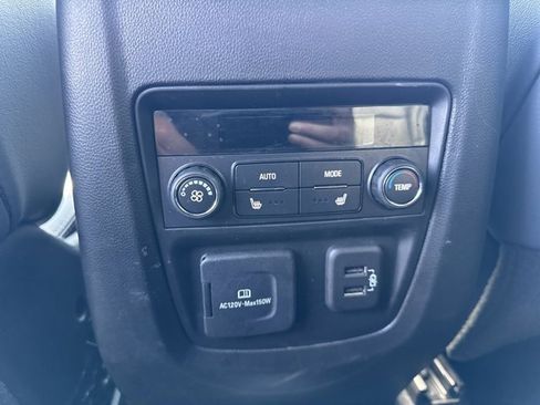 Used 2024 Buick Enclave Premium image 15
