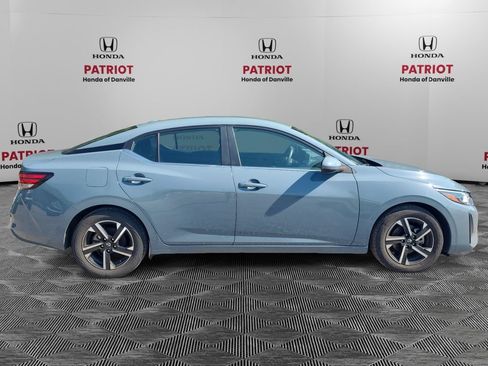Used 2025 Nissan Sentra SV FWD image 6