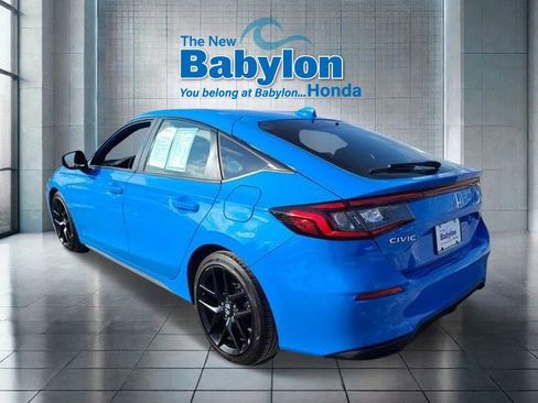 Used 2023 Honda Civic Sport image 3