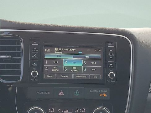 Used 2017 Mitsubishi Outlander ES FWD image 14