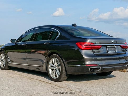 Used 2019 BMW 750i xDrive w/ Executive Package AWD/4WD image 6