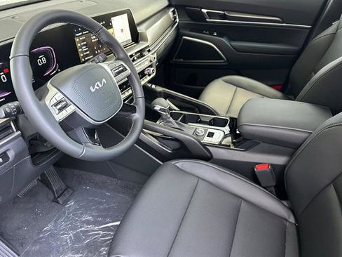 New 2025 Kia Telluride S image 10