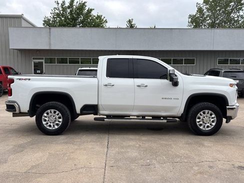 Used 2022 Chevrolet Silverado 2500 LTZ w/ Safety Package AWD/4WD image 2