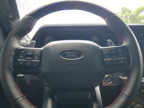 Used 2025 Ford F150 Raptor AWD/4WD image 24