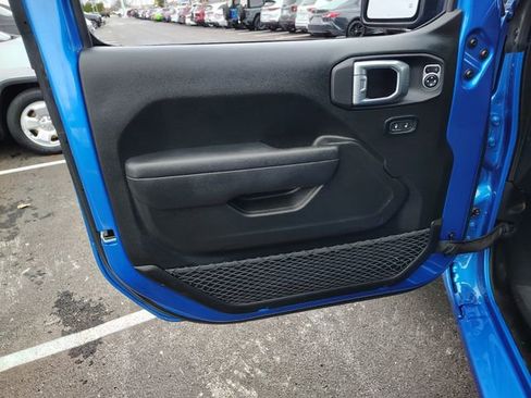 Used 2024 Jeep Wrangler Sport S image 11