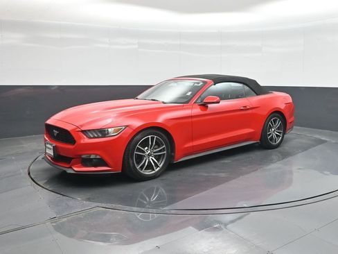 Used 2015 Ford Mustang Premium image 26