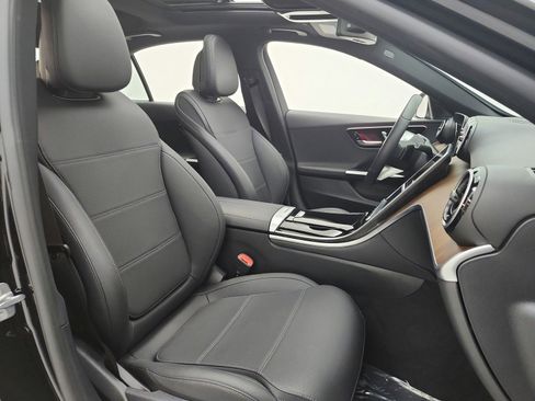 Certified 2025 Mercedes-Benz C 300 Sedan image 31