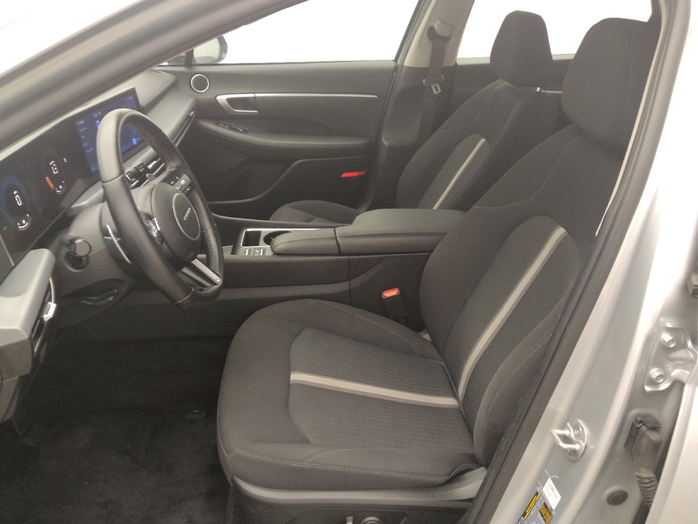 Used 2025 Hyundai Sonata SEL FWD image 17
