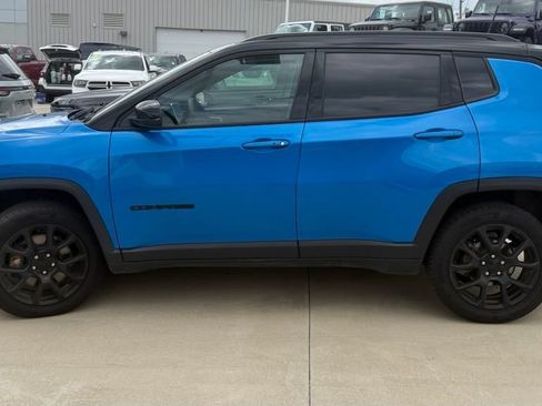 Certified 2023 Jeep Compass Latitude AWD/4WD image 2