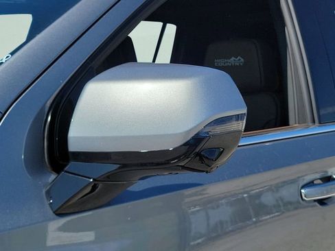 New 2026 Chevrolet Suburban High Country AWD/4WD image 19