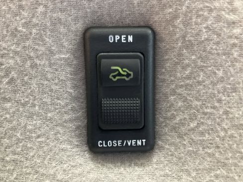 Used 2000 Ford Taurus SES image 22