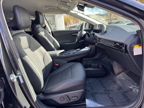 Used 2024 Kia EV6 Wind w/ Wind Technology Package image 21