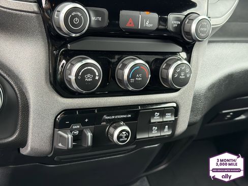 Used 2025 RAM 1500 Tradesman AWD/4WD image 23