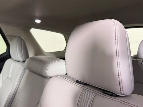 Used 2025 Honda Pilot Touring image 26