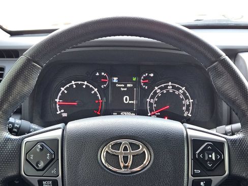 Used 2024 Toyota 4Runner SR5 Premium w/ Moonroof Package AWD/4WD image 16