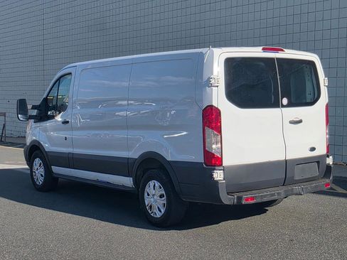 Used 2015 Ford Transit 150 130 Low Roof w/ Exterior Upgrade Package RWD image 5