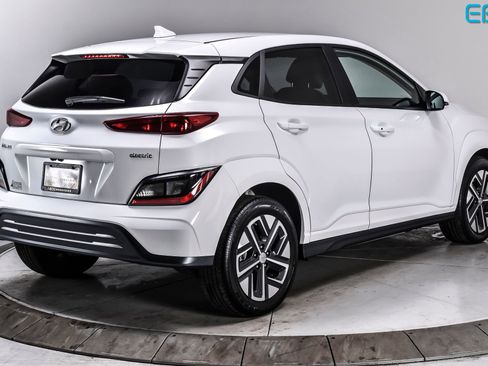 Used 2023 Hyundai Kona SE w/ Cargo Package FWD image 6