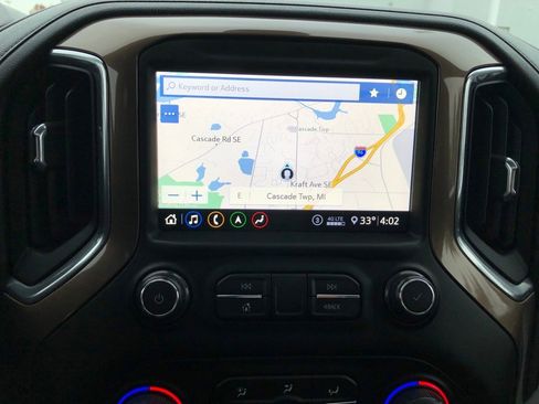 Used 2020 Chevrolet Silverado 1500 High Country w/ Technology Package image 28