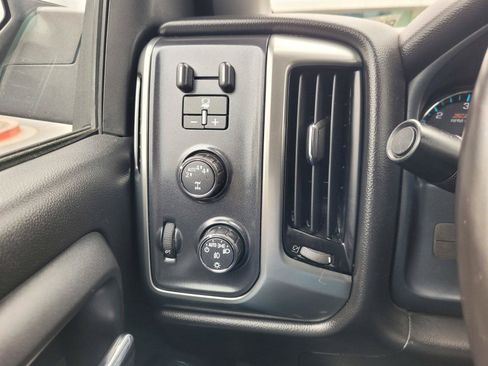 Used 2018 Chevrolet Silverado 1500 LT w/ All Star Edition AWD/4WD image 31