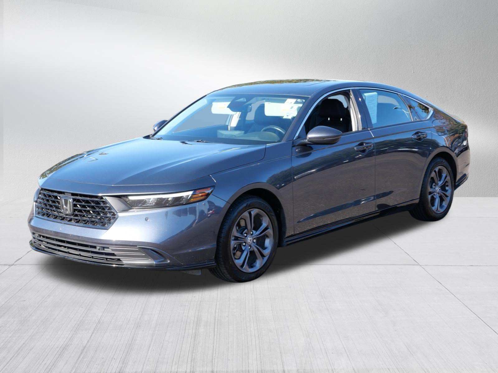 Used 2024 Honda Accord EX-L image 3