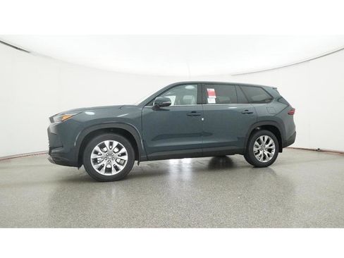 New 2026 Toyota Grand Highlander Limited image 18