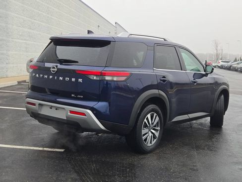 Used 2025 Nissan Pathfinder SL AWD/4WD image 11