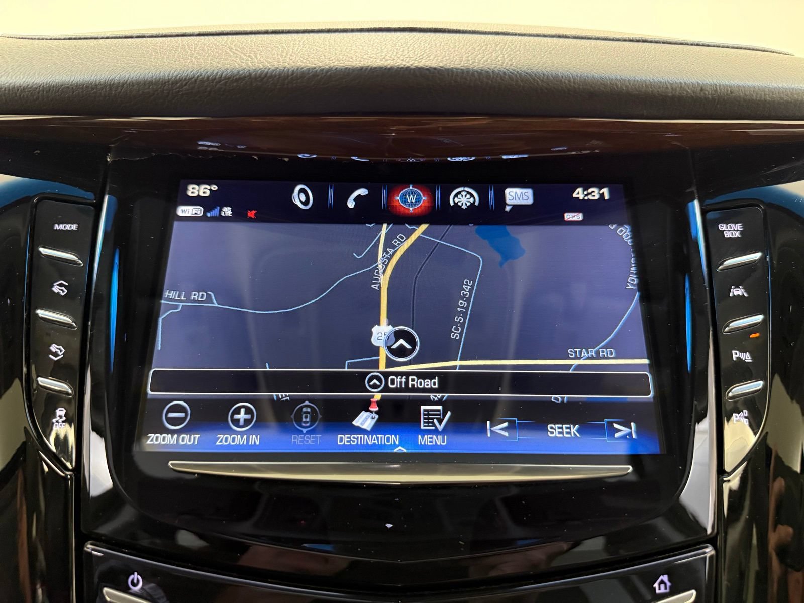 Used 2019 Cadillac Escalade ESV Luxury AWD/4WD image 19