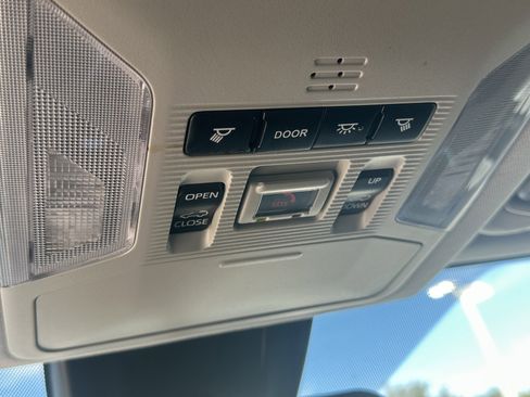 Used 2021 Toyota RAV4 XLE image 30