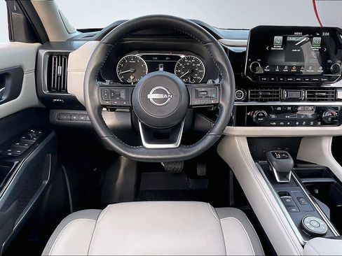 Certified 2024 Nissan Pathfinder SL w/ SL Premium Package image 6