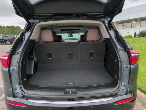 Used 2018 Buick Enclave Avenir w/ Avenir Technology Package image 5