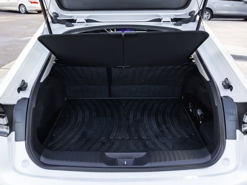 Used 2024 Toyota Prius Prime image 8