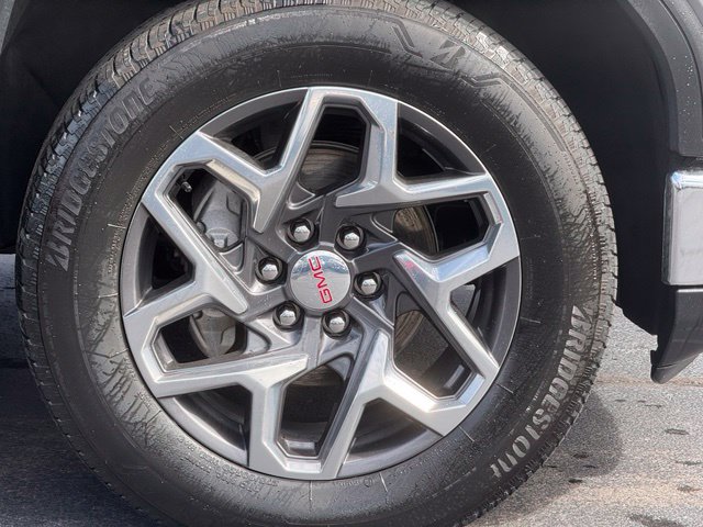 Used 2024 GMC Sierra 1500 SLT w/ SLT Premium Package AWD/4WD image 9