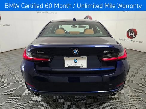 Certified 2023 BMW 330i xDrive Sedan w/ Premium Package AWD/4WD image 8