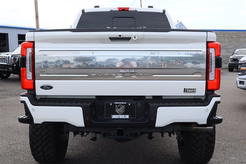 Used 2023 Ford F350 Platinum AWD/4WD image 4
