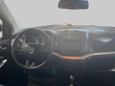 Used 2019 Dodge Journey SE image 14