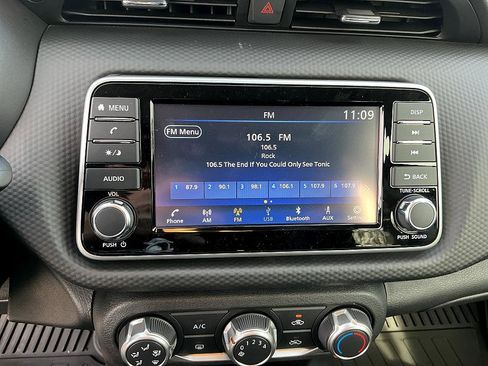 New 2025 Nissan Kicks S image 16