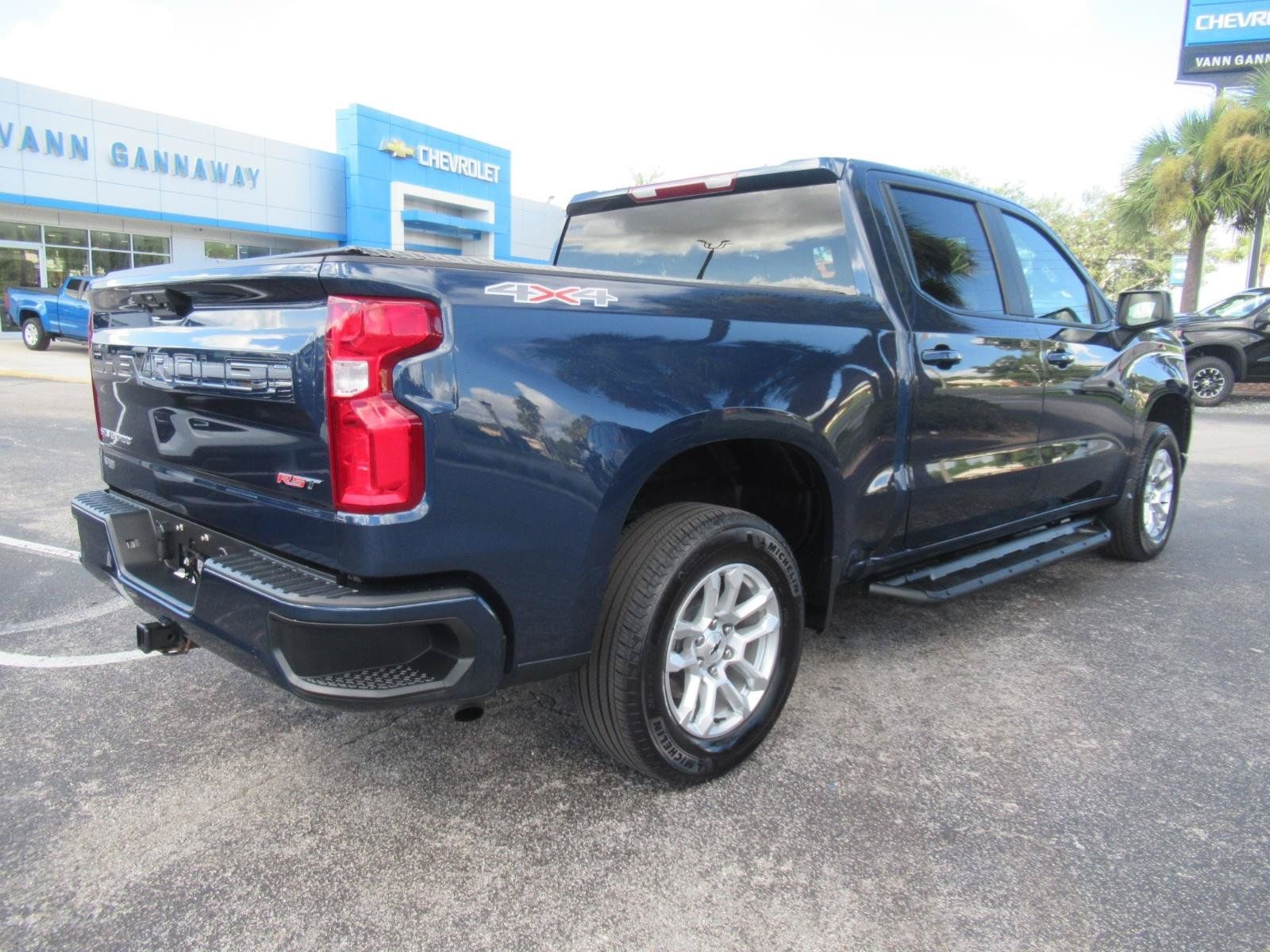 Used 2023 Chevrolet Silverado 1500 RST AWD/4WD image 6