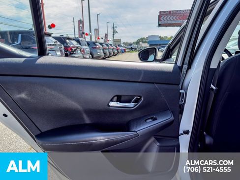 Used 2022 Nissan Sentra SV FWD image 14