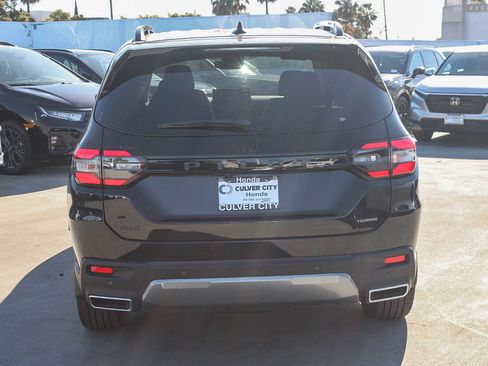 New 2026 Honda Pilot Touring image 8