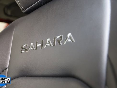 Used 2022 Jeep Wrangler Unlimited Sahara w/ Cold Weather Group image 13