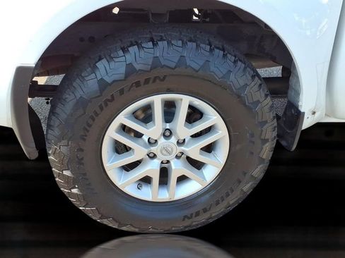 Used 2019 Nissan Frontier SV AWD/4WD image 26