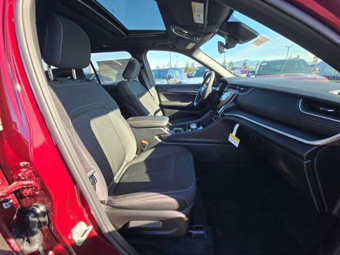 New 2026 Jeep Grand Cherokee Laredo X image 12