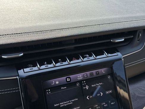 Used 2022 Jeep Grand Cherokee L Limited image 17