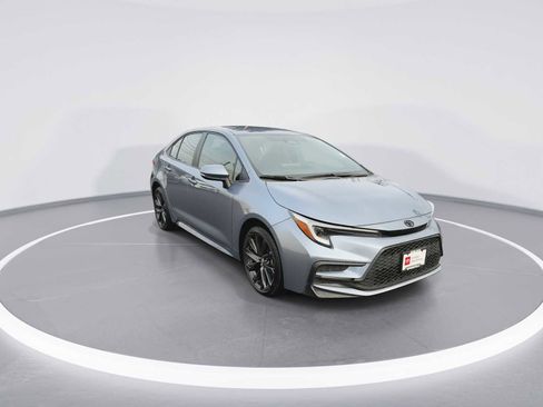 Certified 2024 Toyota Corolla SE image 2
