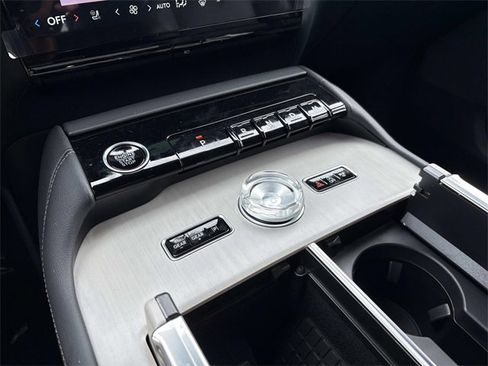 New 2025 Lincoln Navigator L Reserve w/ Jet Appearance Package image 30