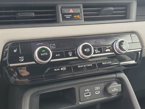 Used 2023 Honda Pilot Touring image 24